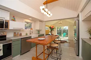 6515 30th St N, Saint Petersburg, FL 33702 - Photo 7