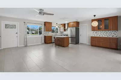 7962 2nd Way N, Saint Petersburg, FL 33702 - Photo 3