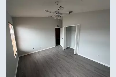 8101 Water Tower Drive, Tampa, FL 33619 - Photo 11