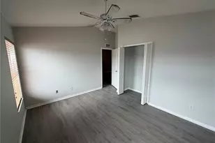 8101 Water Tower Dr, Tampa, FL 33619 - Photo 11