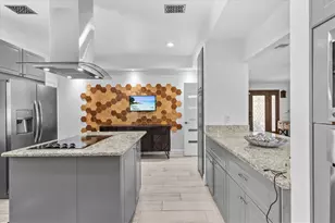 5914 La Rosa Ln, Apollo Beach, FL 33572 - Photo 21