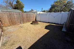 5475 42nd St N, Saint Petersburg, FL 33714 - Photo 11