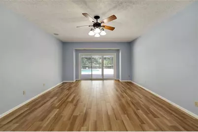18006 Clear Lake Dr, Lutz, FL 33548 - Photo 23