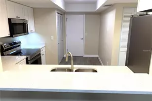 11241 Cedar Hollow Ln, Tampa, FL 33618 - Photo 5