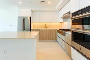 400 Central Ave, Saint Petersburg, FL 33701 - Photo 5