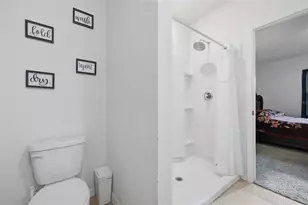 8204 Pelican Reed Cir, Wesley Chapel, FL 33545 - Photo 17