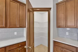 7403 Surrey Wood Ln, Apollo Beach, FL 33572 - Photo 15