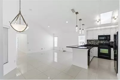 13506 Fawn Ridge Boulevard, Tampa, FL 33626 - Photo 11