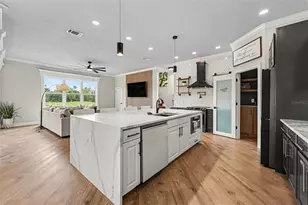 655 Whisper Woods Dr, Lakeland, FL 33813 - Photo 11