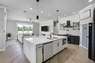 655 Whisper Woods Dr, Lakeland, FL 33813 - Photo 5