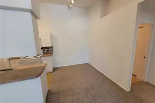 36100 Lake Chase Blvd, Zephyrhills, FL 33541 - Photo 9