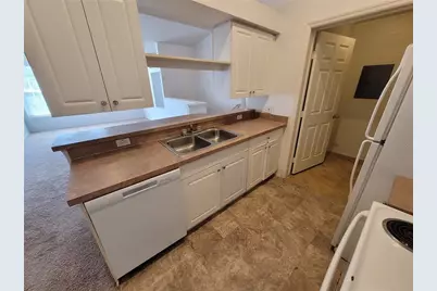 5934 Brickleberry Lane #204, Zephyrhills, FL 33541 - Photo 11