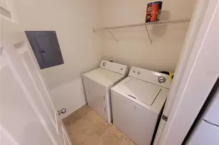 5934 Brickleberry Ln, Zephyrhills, FL 33541 - Photo 13