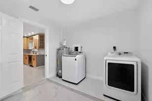 320 Pheasant Cir, Brandon, FL 33510 - Photo 25