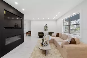 320 Pheasant Cir, Brandon, FL 33510 - Photo 7