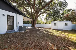 320 Pheasant Cir, Brandon, FL 33510 - Photo 29