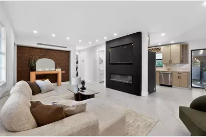 320 Pheasant Circle, Brandon, FL 33510 - Photo 3