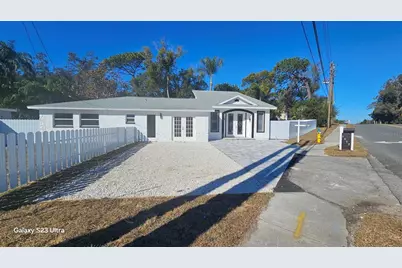 1092 N Florida Avenue, Tarpon Springs, FL 34689 - Photo 1
