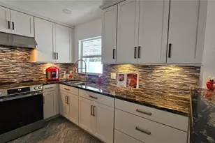 1092 N Florida Ave, Tarpon Springs, FL 34689 - Photo 33