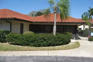 5769 Gardens Dr, Sarasota, FL 34243 - Photo 19