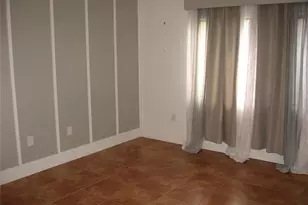 5769 Gardens Dr, Sarasota, FL 34243 - Photo 15