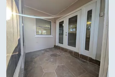 5523 Venetian Boulevard NE, Saint Petersburg, FL 33703 - Photo 19