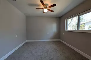 5523 Venetian Blvd NE, Saint Petersburg, FL 33703 - Photo 5