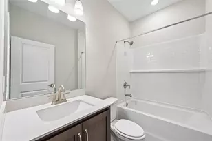 5924 Fresh Flora Dr, Wimauma, FL 33598 - Photo 7