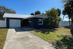 2950 Pallanza Dr S, Saint Petersburg, FL 33701 - Photo 1