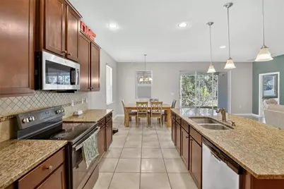 2819 Holly Bluff Court, Plant City, FL 33566 - Photo 13