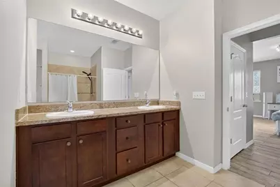 2819 Holly Bluff Court, Plant City, FL 33566 - Photo 21