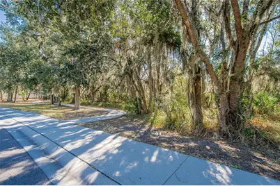 2819 Holly Bluff Court, Plant City, FL 33566 - Photo 45