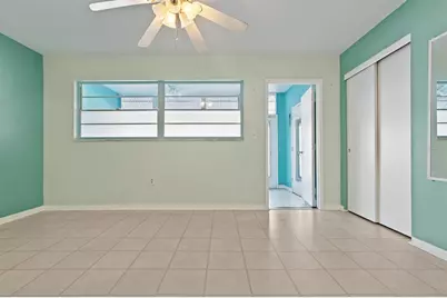 5850 21st Street N #4, Saint Petersburg, FL 33714 - Photo 17