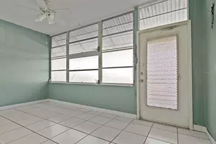 5850 21st St N, Saint Petersburg, FL 33714 - Photo 21