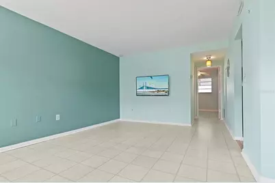 5850 21st Street N #4, Saint Petersburg, FL 33714 - Photo 3