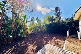 12 Lake Shore Dr, Palm Harbor, FL 34684 - Photo 5