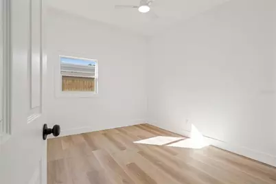 4606 W Paxton Avenue, Tampa, FL 33611 - Photo 23