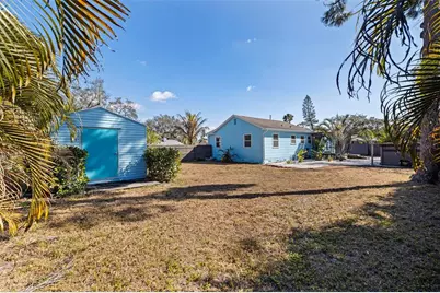 2637 46th Street S, Gulfport, FL 33711 - Photo 9