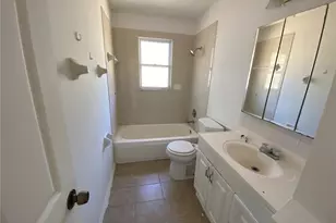 1835 6th Ave E, Bradenton, FL 34208 - Photo 17