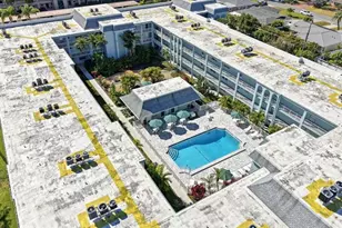 1706 Belleair Forest Dr, Belleair, FL 33756 - Photo 31