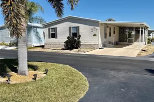 6827 Mt Pleasant Rd NE, Saint Petersburg, FL 33702 - Photo 1