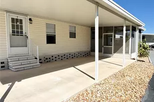 6827 Mt Pleasant Rd NE, Saint Petersburg, FL 33702 - Photo 27