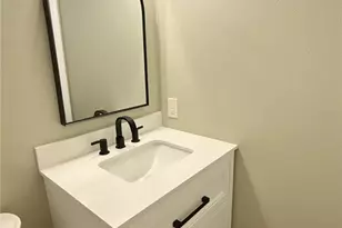 6827 Mt Pleasant Rd NE, Saint Petersburg, FL 33702 - Photo 15