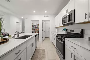 22312 Pleasant Morning Dr, Land O Lakes, FL 34637 - Photo 7