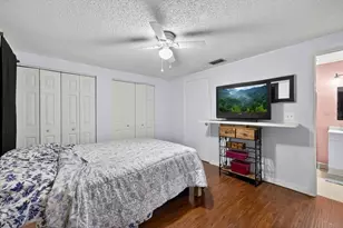 16112 Foxfire Dr, Tampa, FL 33618 - Photo 27