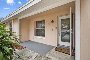 16112 Foxfire Dr, Tampa, FL 33618 - Photo 9