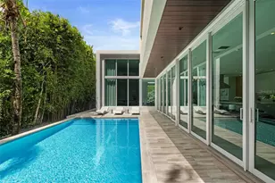 4433 N Bay Rd, Miami Beach, FL 33140 - Photo 17
