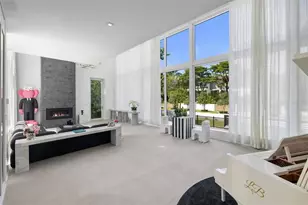 4433 N Bay Rd, Miami Beach, FL 33140 - Photo 9
