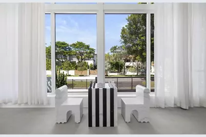 4433 N Bay Road, Miami Beach, FL 33140 - Photo 11