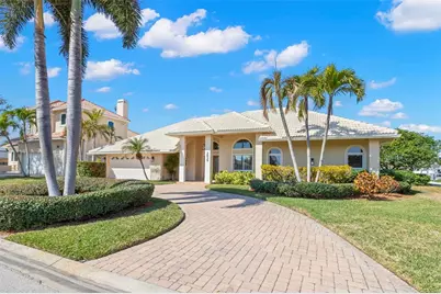 2035 Hawaii Avenue NE, Saint Petersburg, FL 33703 - Photo 7